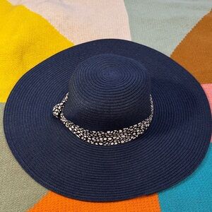 5 for $25 Serra Navy Blue wide brimmed sun Hat with White Band nwot